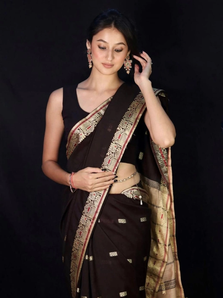 Samridhi Puri Saree Image