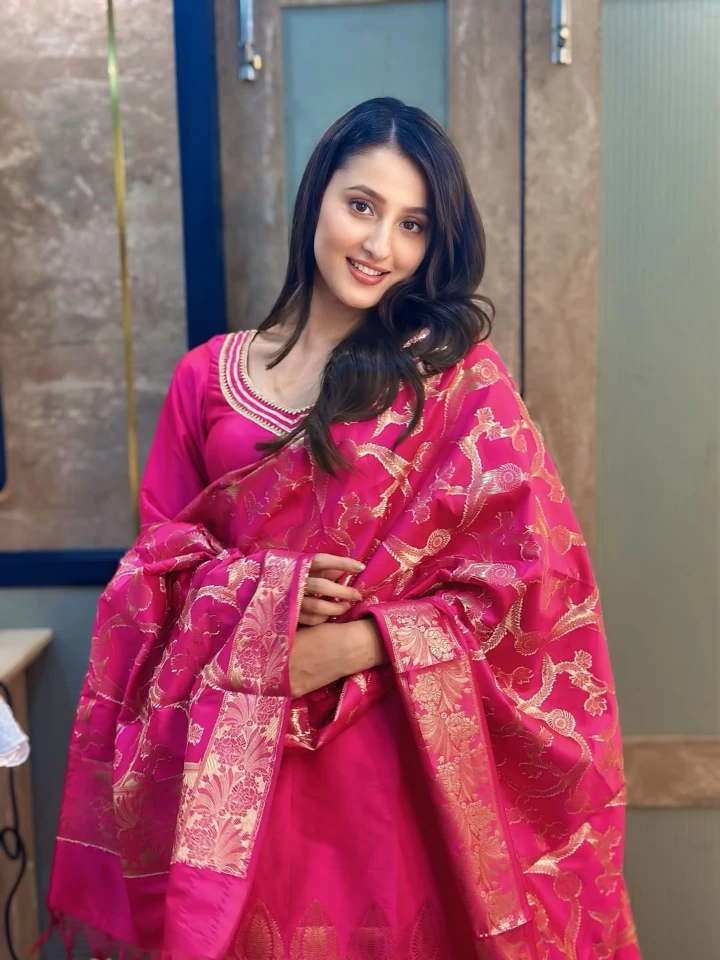 Samridhi Puri in Supari