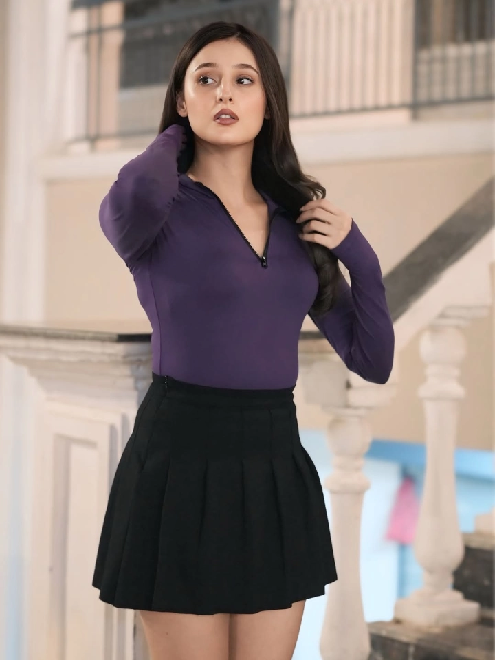 Samridhi Puri's Gorgeous Looks