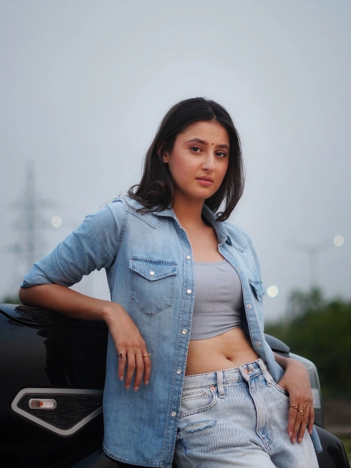 Samridhi Puri's Gorgeous Navel