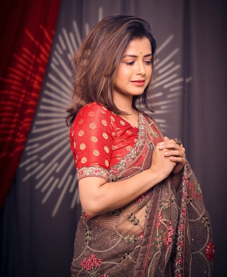 Tanvi Mundle Currently Lives in Pune, Maharashtra India