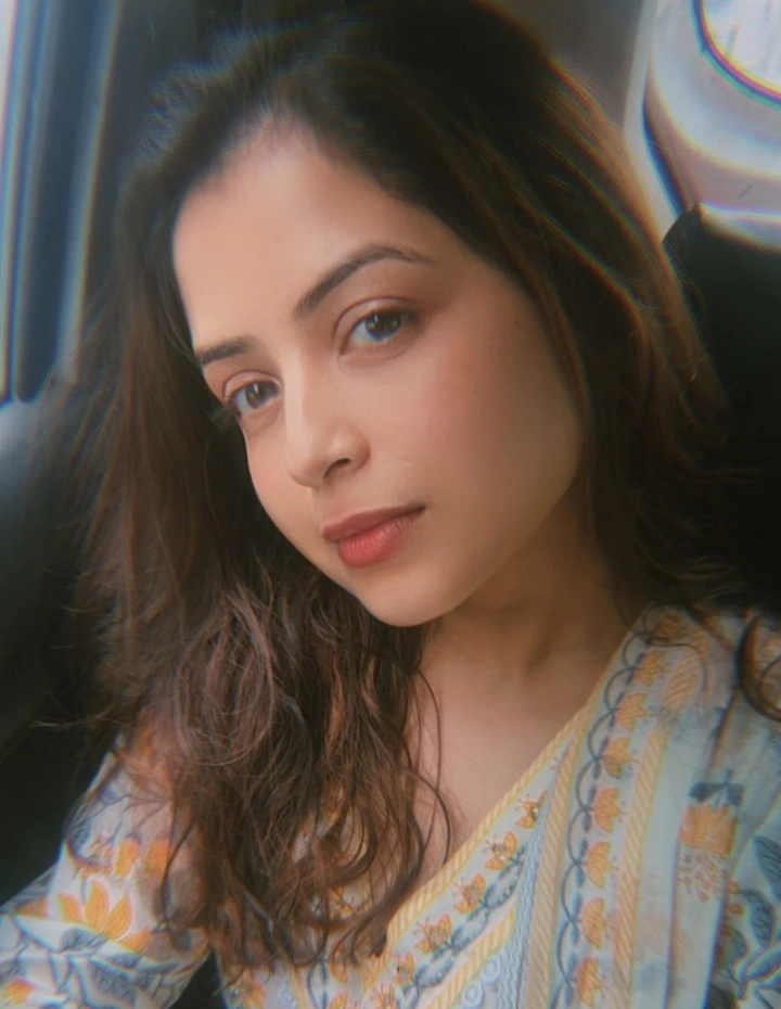 Tanvi Mundle Travelling in a Car