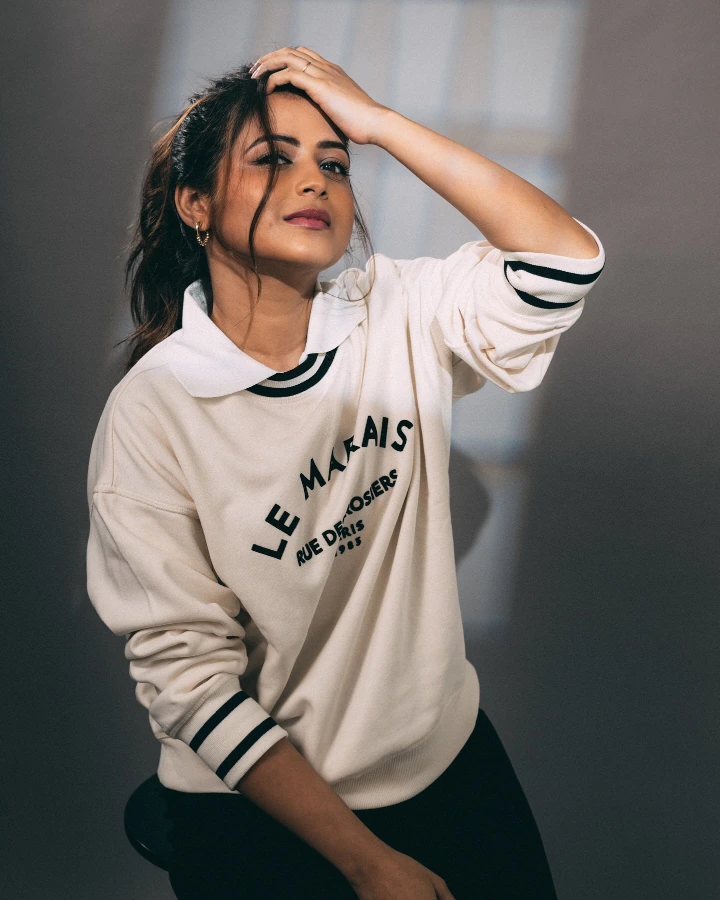 Tanvi Mundle in Cycle