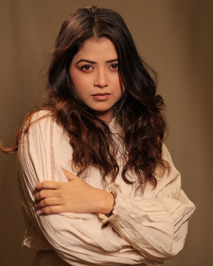 Tanvi Mundle's Gorgeous Looks in Films