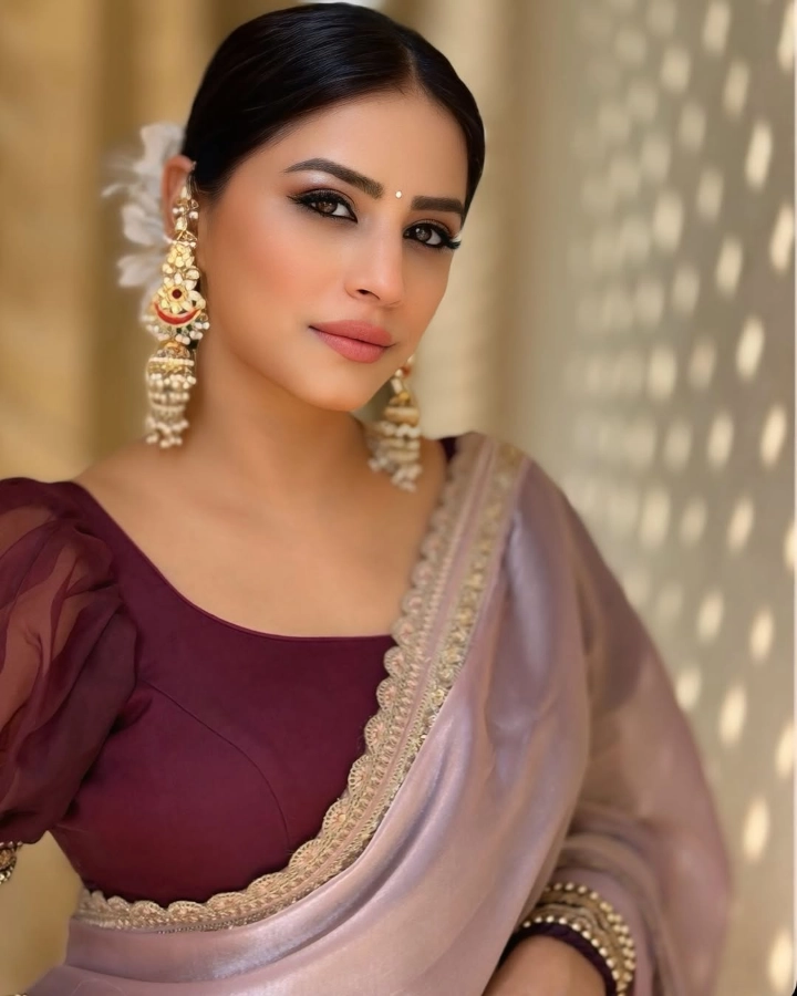 Bhumika Gurung looking Cute in Saree