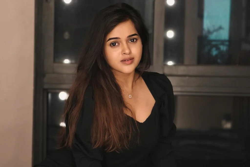 Chinmayee Salvi Facebook Images
