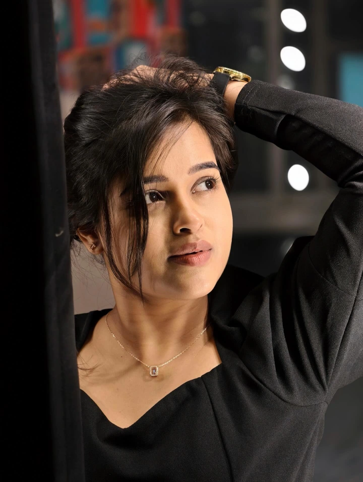 Chinmayee Salvi Instagram Images