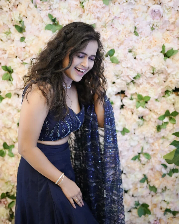 Chinmayee Salvi's Hot Dress