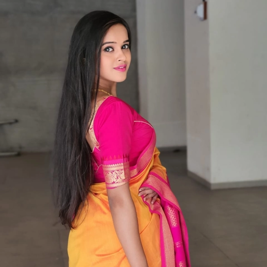 Chinmayee Salvi's Long Hair