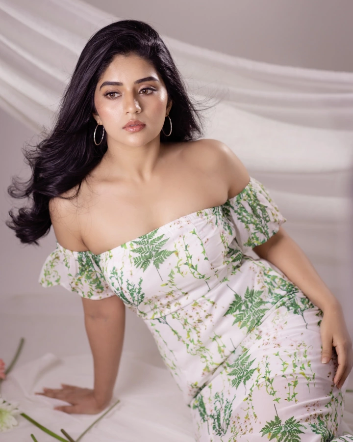 Megha Shetty Hottest