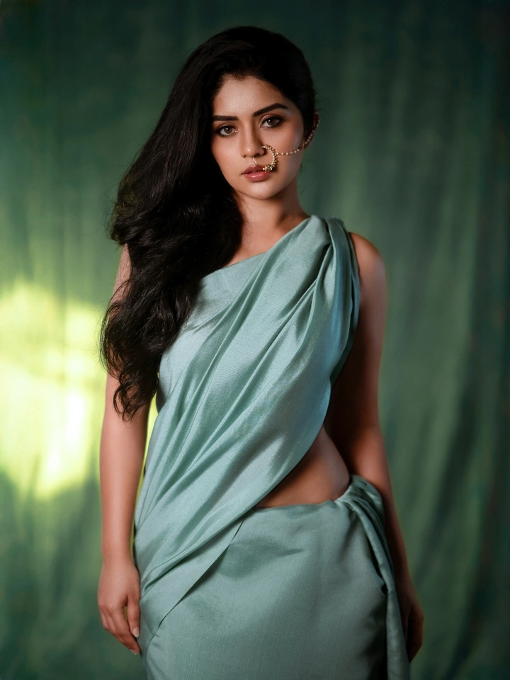 Megha Shetty Navel