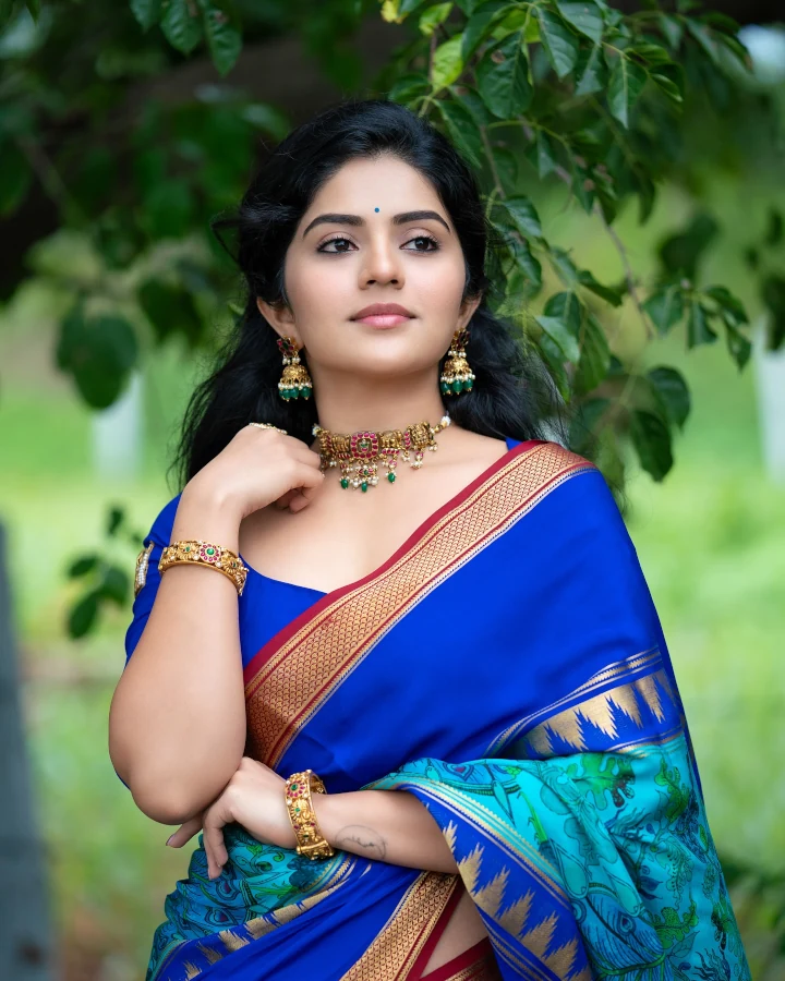 Megha Shetty is also very fond of imitation jewellery and shoes