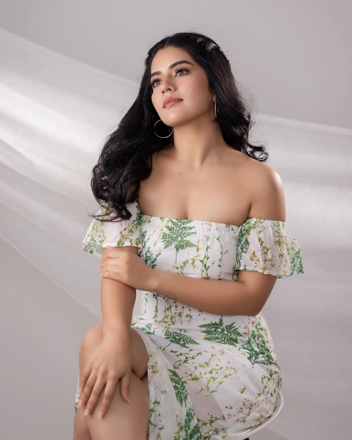 Megha Shetty's Gorgeous Thighs
