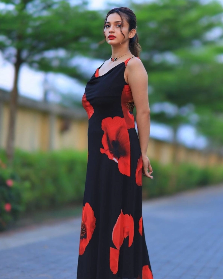 Nandini Dutta Height