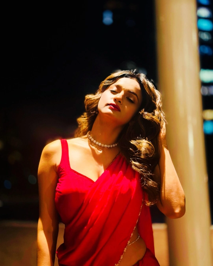 Nandini Dutta Saree Image