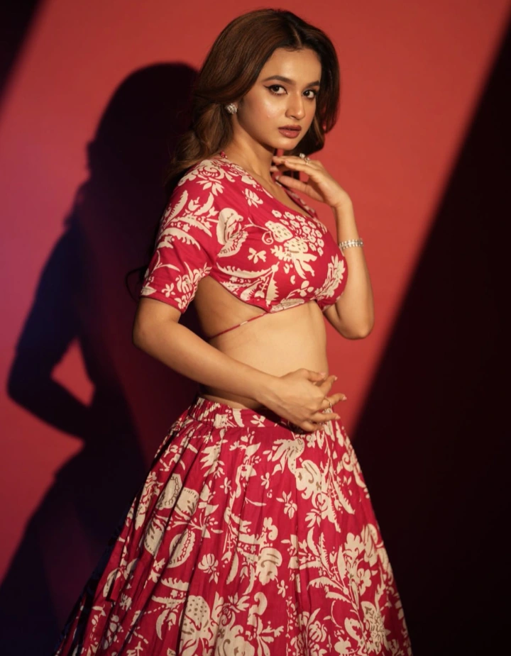 Nandini Dutta's Prettiest Looks Ever
