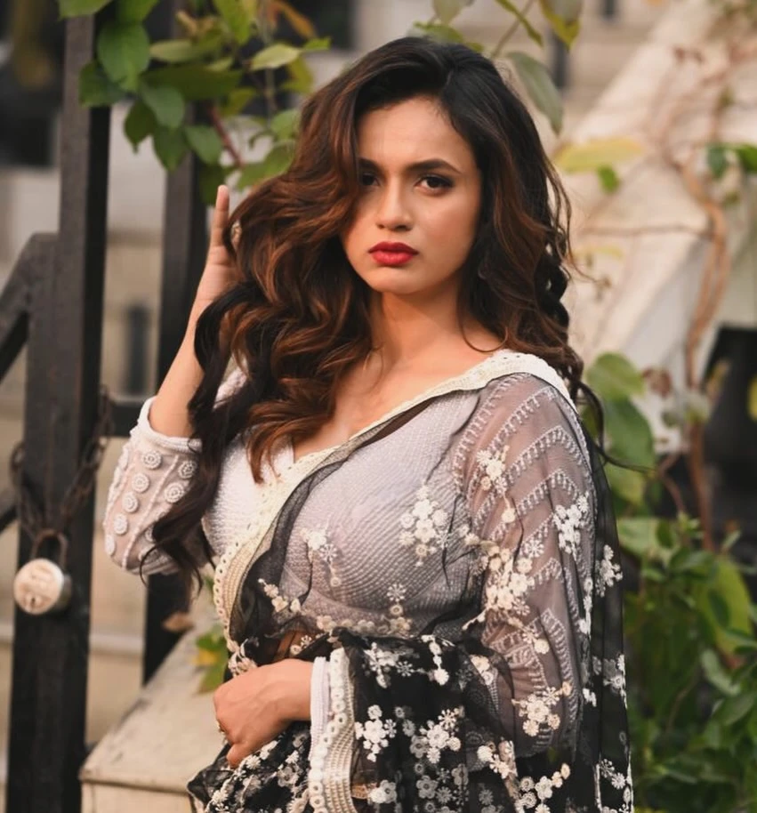 Nandini Dutta's Pretty Looks