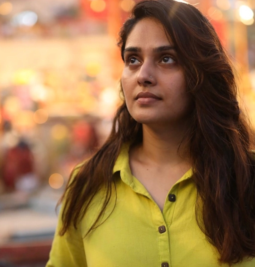 Pallavi Patil completed her Schooling from Sarvoday Madhyamik Vidyalaya