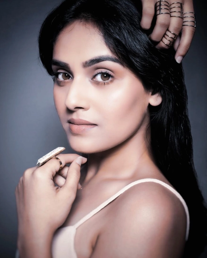 Pallavi Patil has beautiful Dark Brown eyes