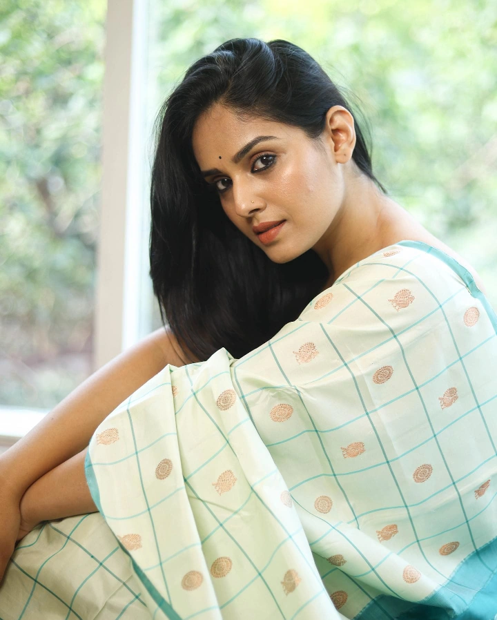 Pallavi Patil's Cute Pose for Image