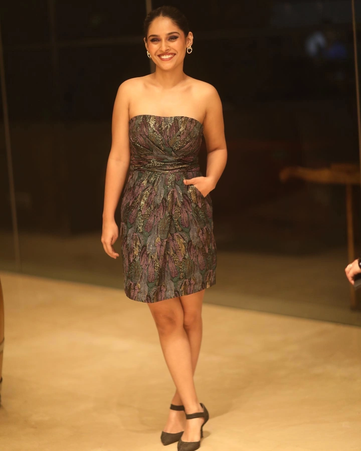 Pallavi Patil's Gorgeous Legs