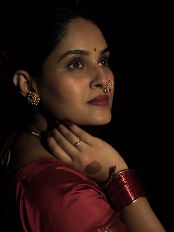 Pallavi Patil's hometown is Ghude, Taluka Bhadgaon, Jalgaon district, Maharashtra, India