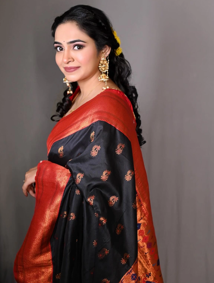 Pratiksha Shivankar Saree Image