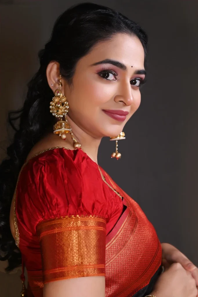 Pratiksha Shivankar's Fabulous Eyes