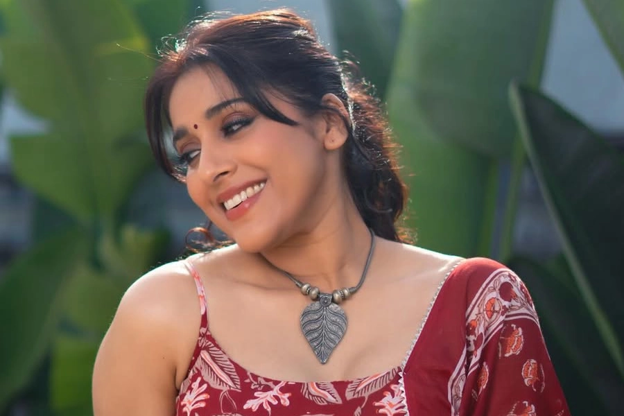 Rashmi Gautam Instagram Images