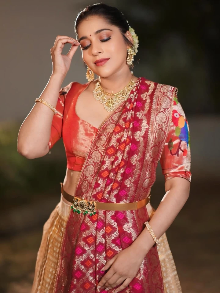 Rashmi Gautam also has a significant fan following on Facebook
