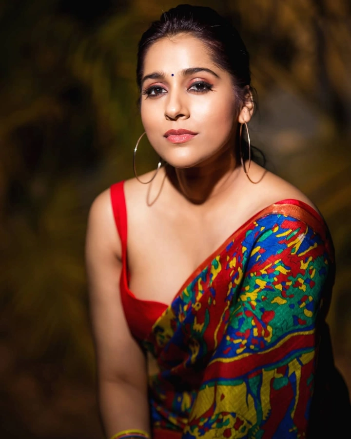 Rashmi Gautam in Holi
