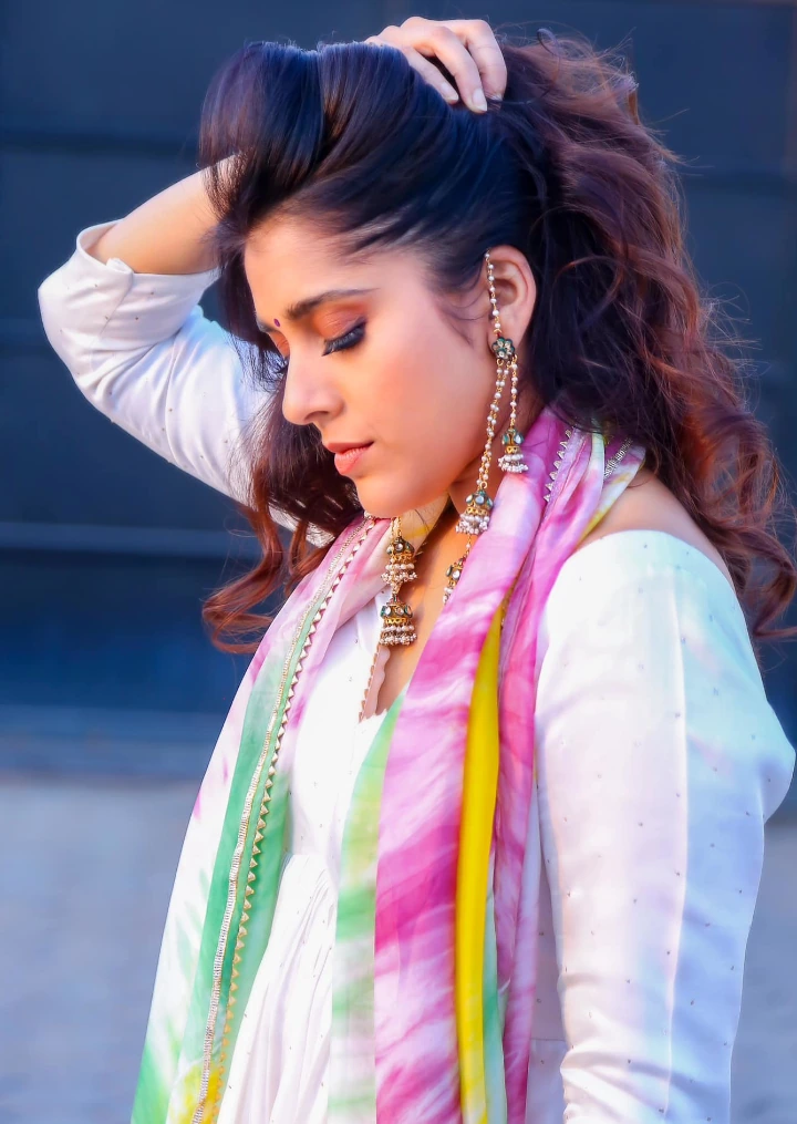 Rashmi Gautam in Hostel Boys
