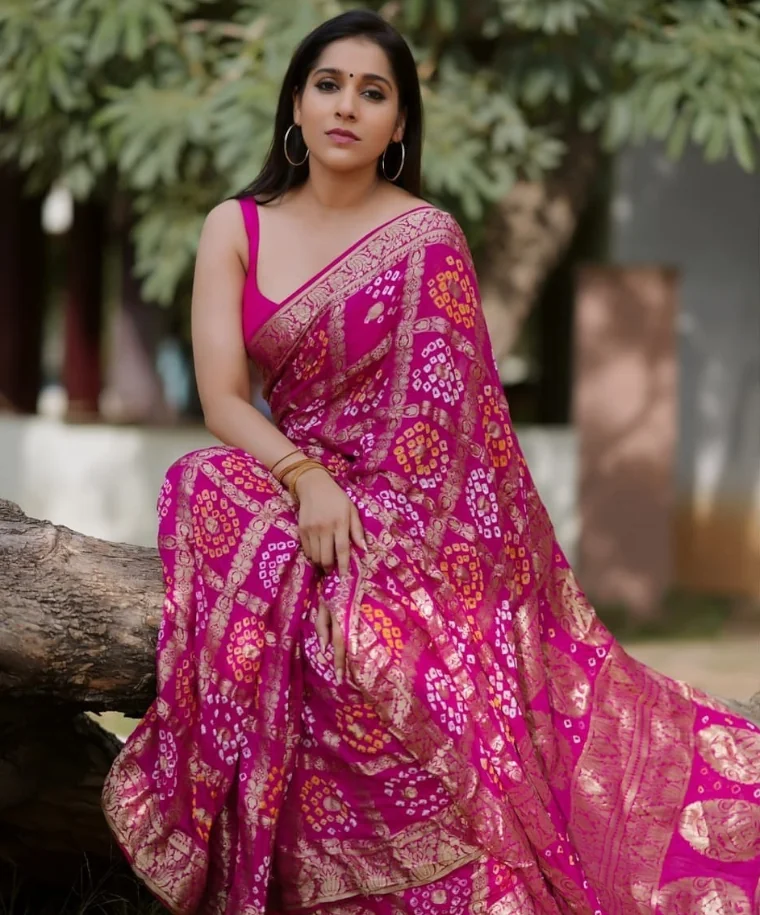 Rashmi Gautam in Hot Saree Image