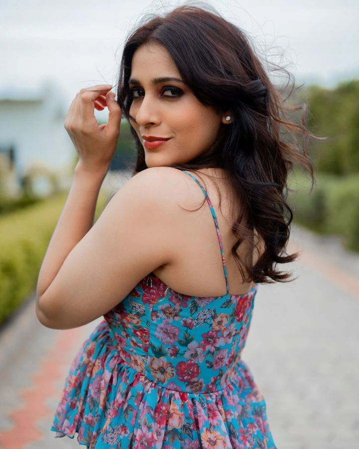 Rashmi Gautam in Sixth Sense S4