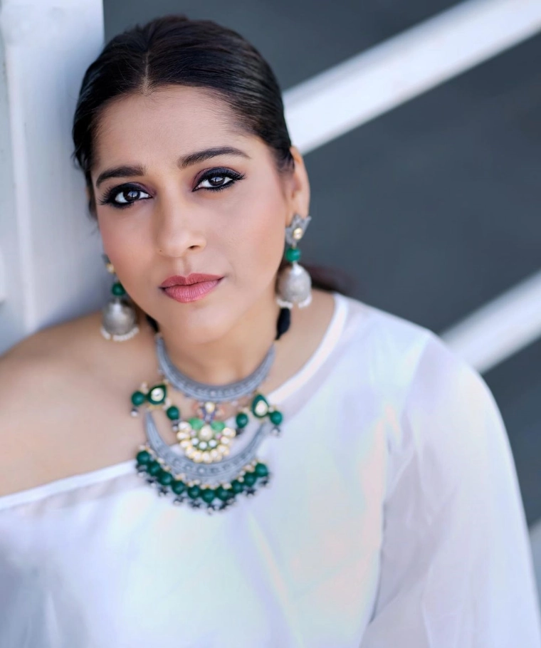 Rashmi Gautam in various India Jewellery Advertisements