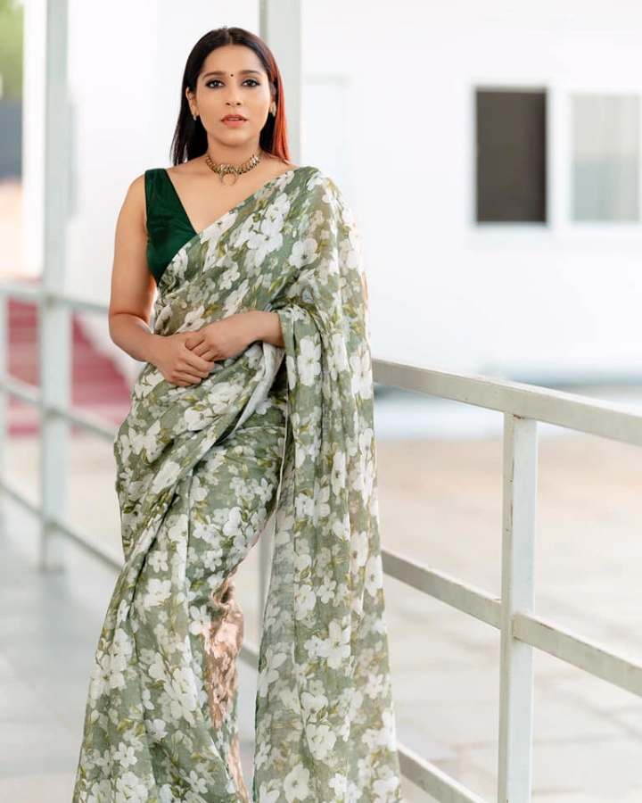 Rashmi Gautam is also known as the next Indian Instagram Sensation
