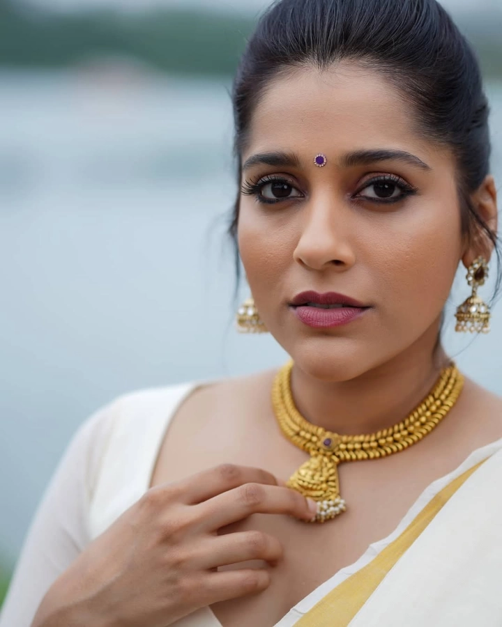 Rashmi Gautam is not married yet