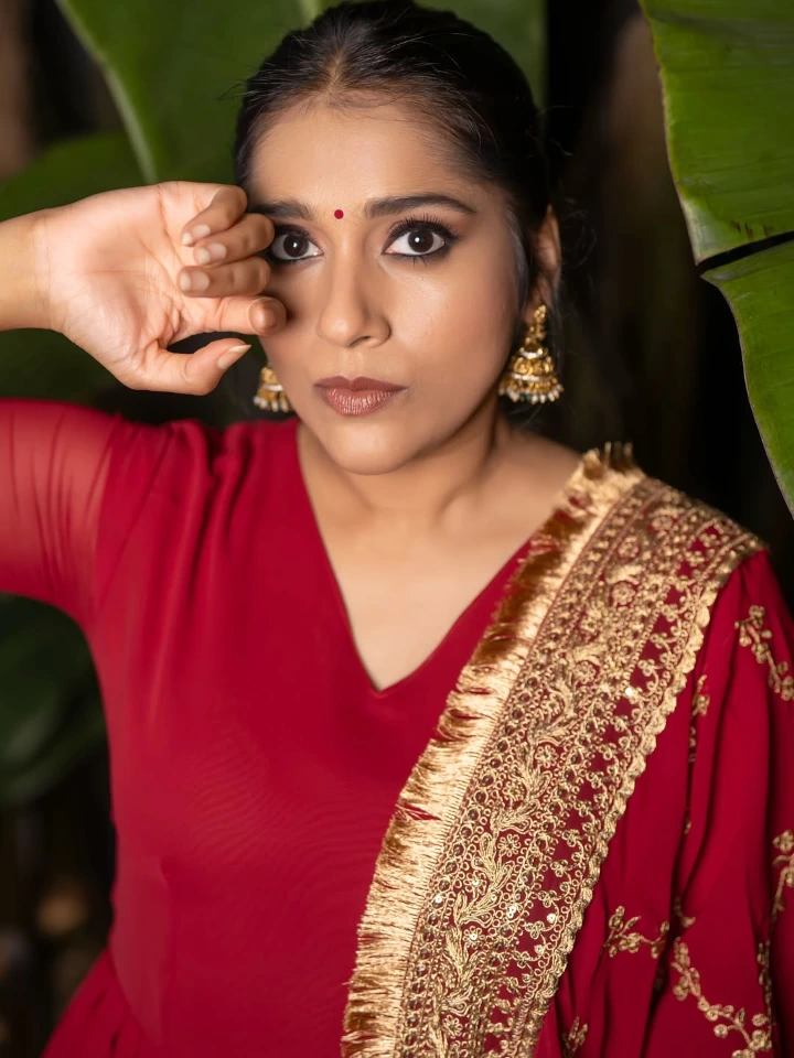 Rashmi Gautam is one of the most beautiful women in India
