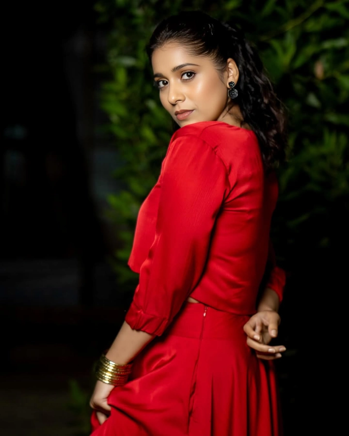 Rashmi Gautam's New Instagram Image