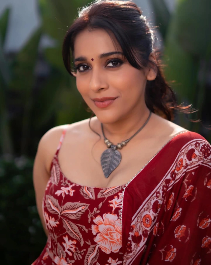 Rashmi Gautam's Pretty Face