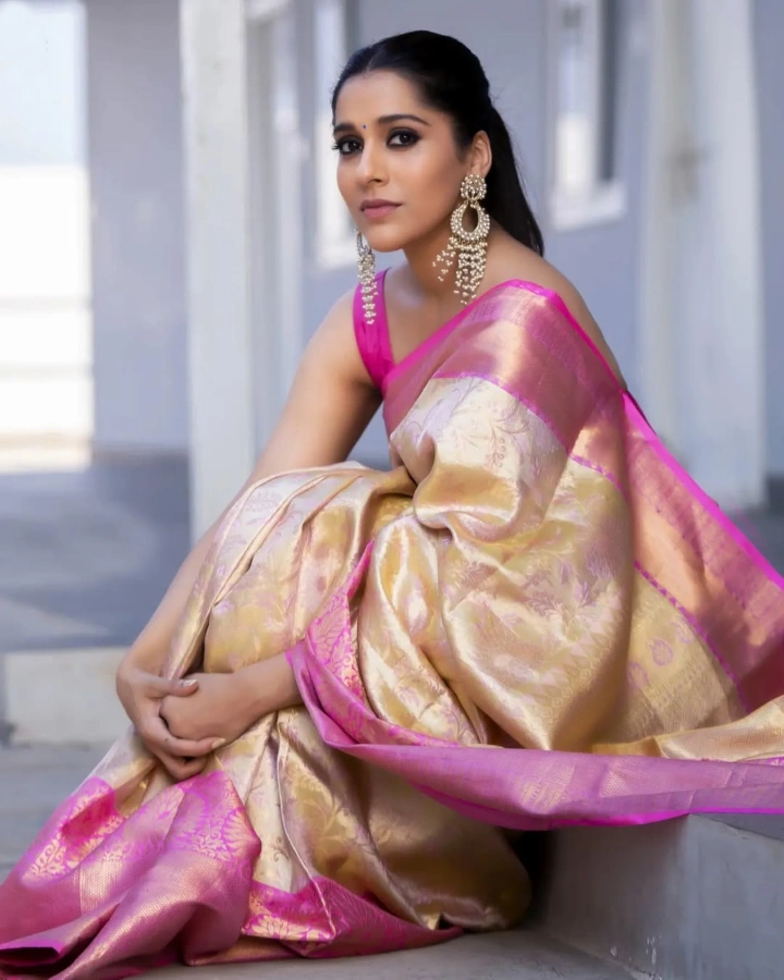 Rashmi Gautam's hometown is Visakhapatnam, Andhra Pradesh, India