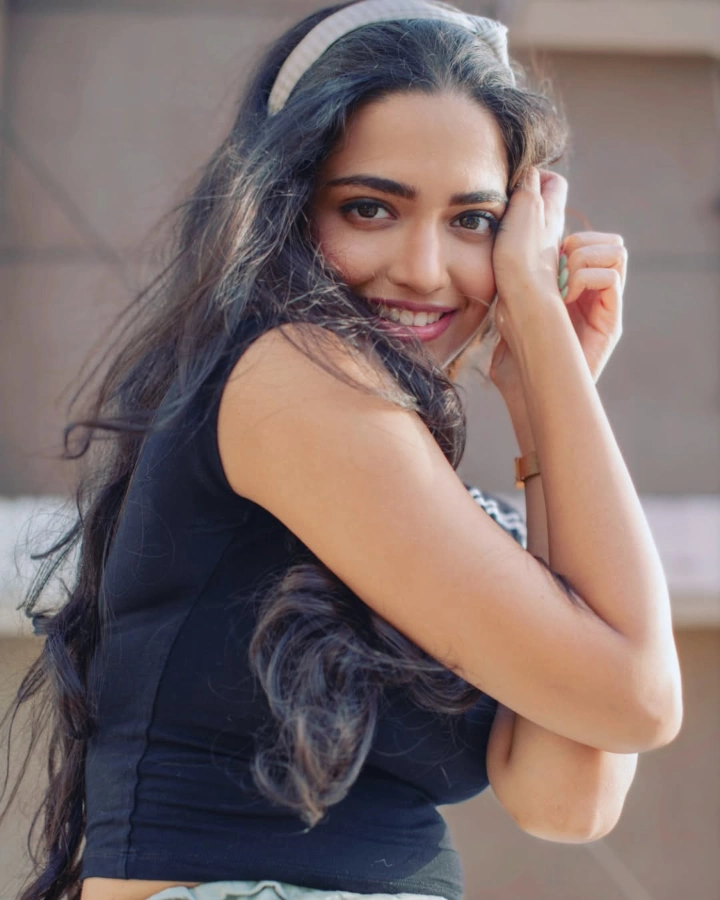 Vallari Viraj Cute Image