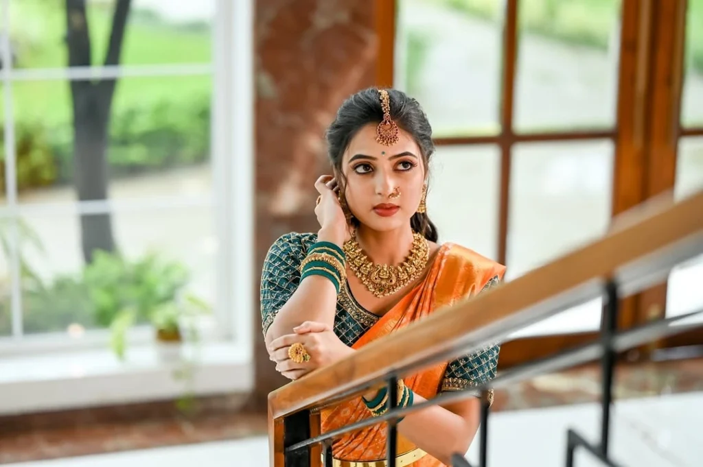 Vidula Chougule's Cute Pose for Image