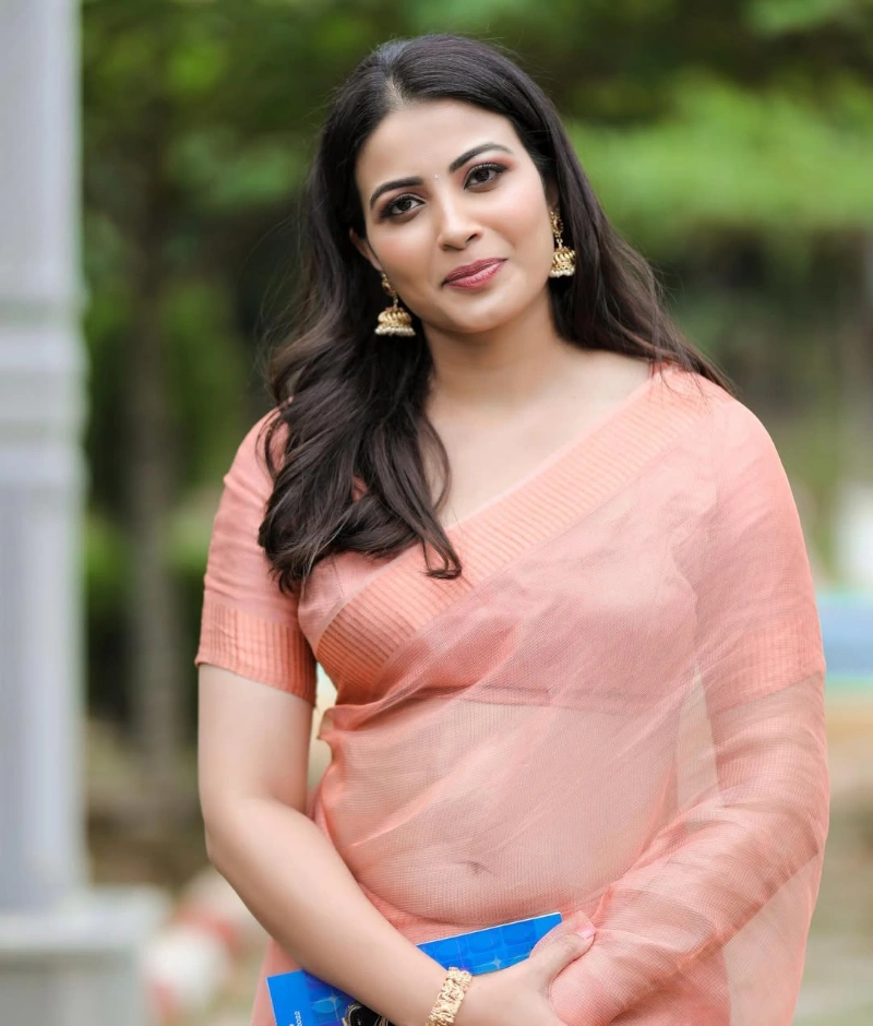 Kavya Shetty Navel