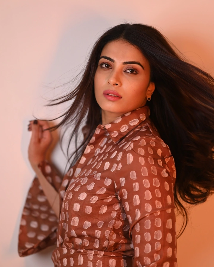 Kavya Shetty Social Media