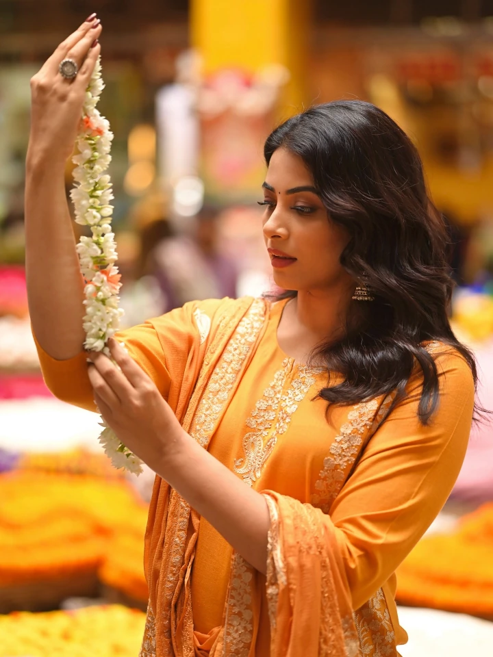 Kavya Shetty in a Hot Indian Traditional Dress Ever