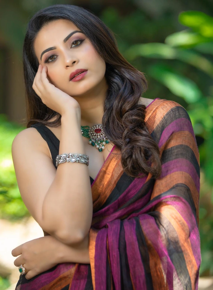 Kavya Shetty's Cute Pose for Image