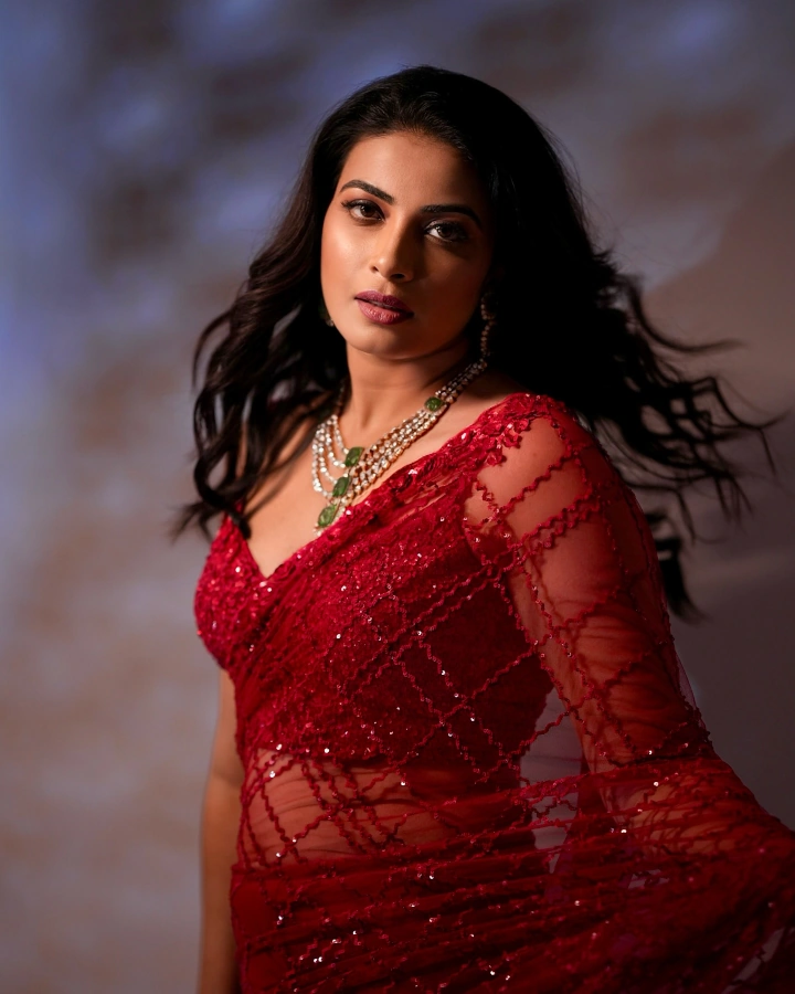 Kavya Shetty's Fabulous Indian Look