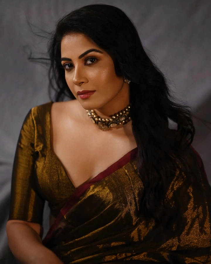 Kavya Shetty's Hot Image