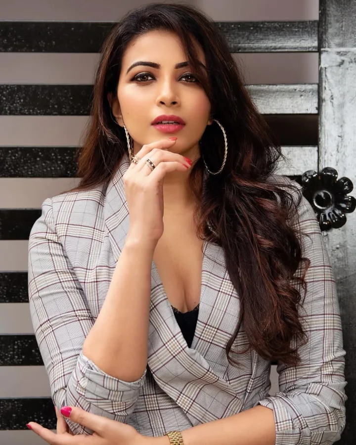 Kavya Shetty's Long Hair